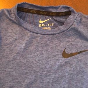 Nike Dri-Fit Boys 7 athletic shirt like new!
